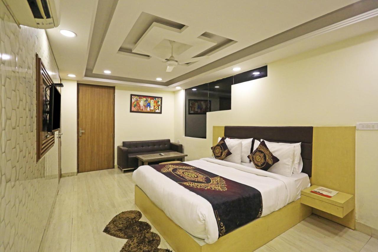 Hotel D'Capitol - Delhi Airport Nuova Delhi Esterno foto